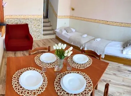 Mikszath Apartman Lägenhet